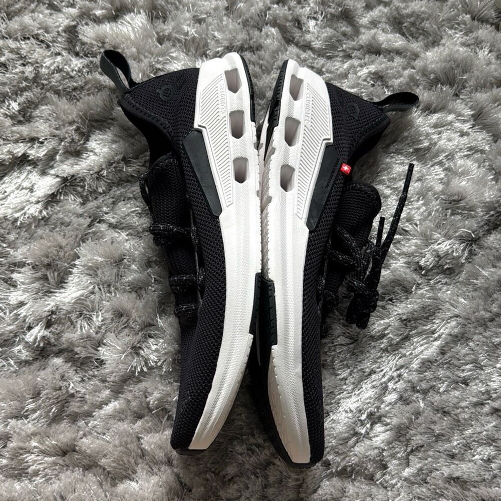 On Cloudeasy Women's in Black/ Rock Size 8 - Picture 9 of 10